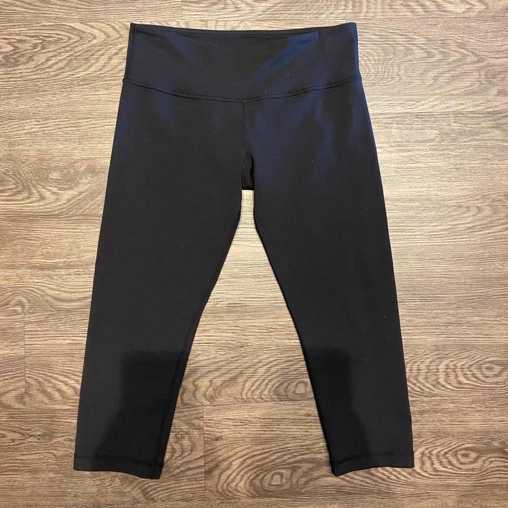 Lululemon Black Wunder Under Crop Pants
